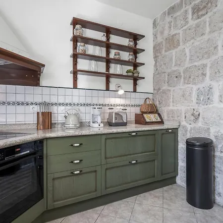 Anna Varos By Interhome Apartamento