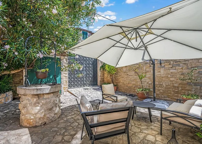 Anna Varos By Interhome * Split