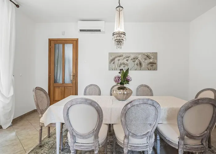 Anna Varos By Interhome Apartamento Split