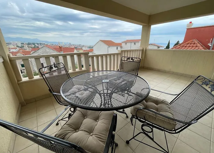 Anna Varos By Interhome * Split