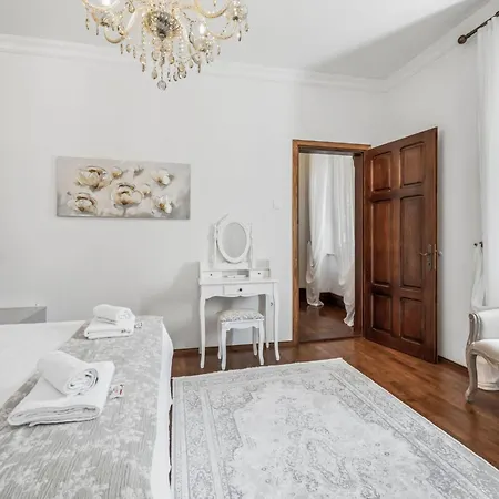Anna Varos By Interhome Appartement Split