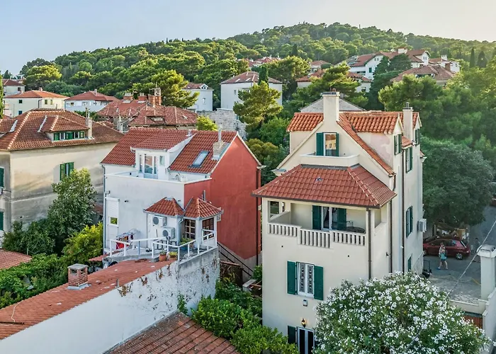 Apartment Anna Varos By Interhome *